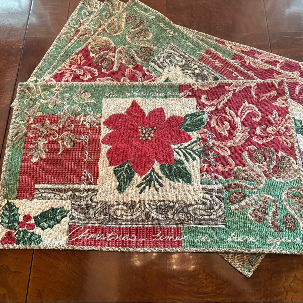 Holiday Poinsettia Tapestry Placemat Set - Red, Green, Cream